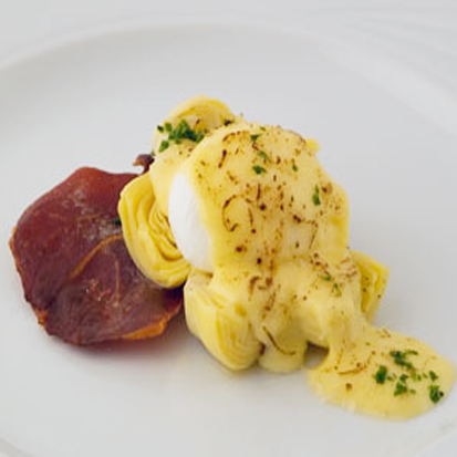 eggs benedict with prosciutto and artichoke hearts